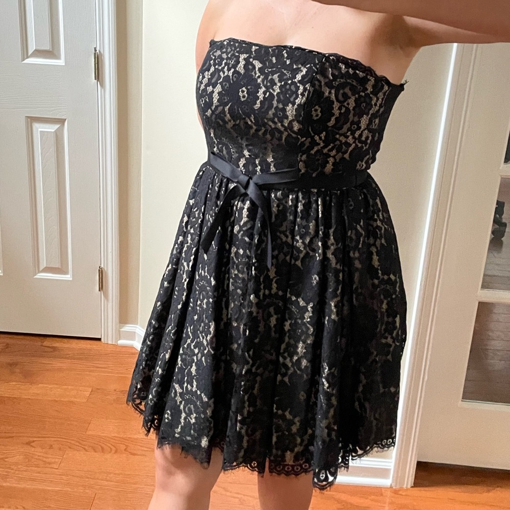 EUC Target x Neiman Marcus Robert Rodriguez Lace dress Sz 6